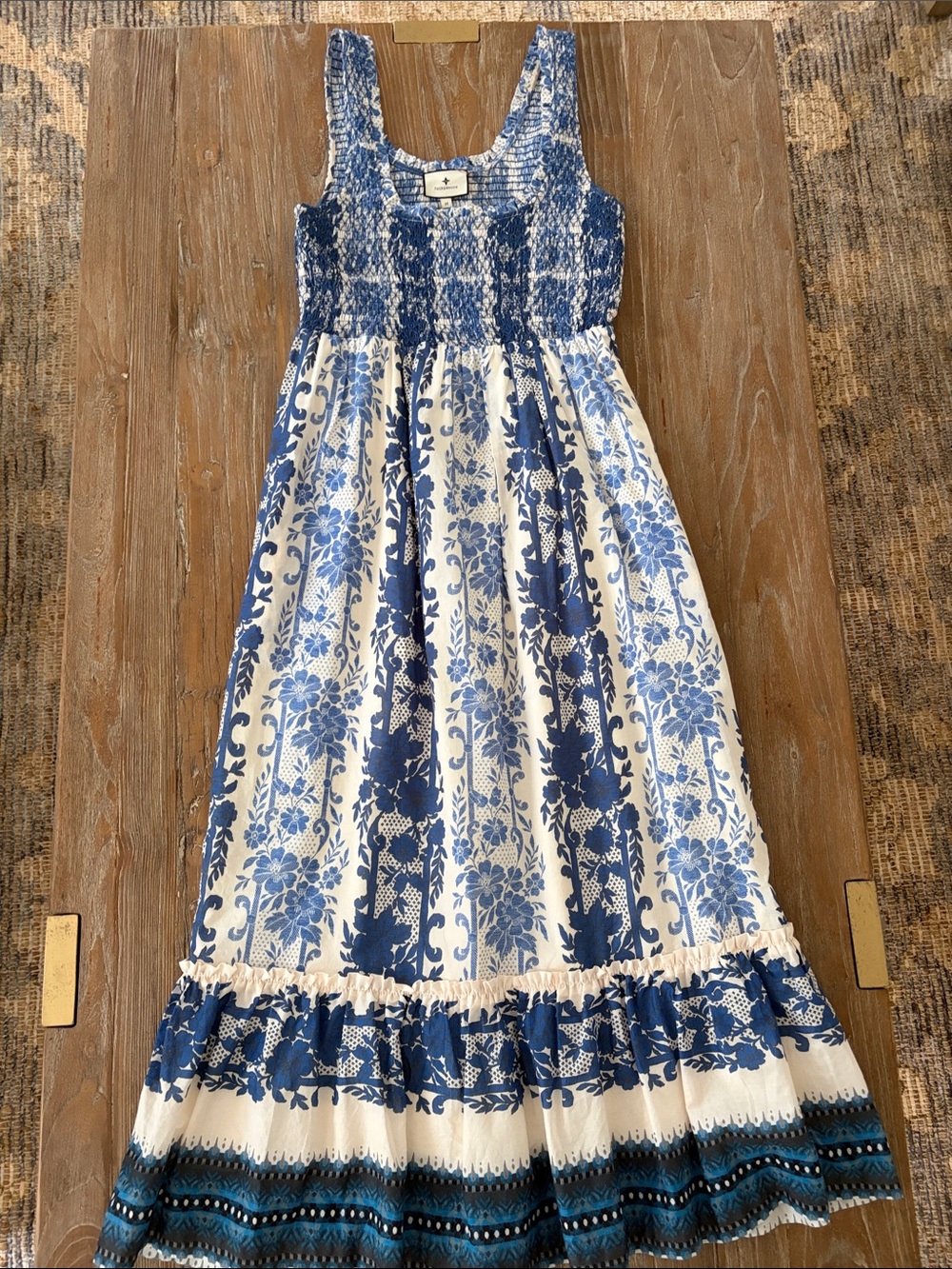 Tuckernuck size M Smocked Blue and White Floral Maxi Dress